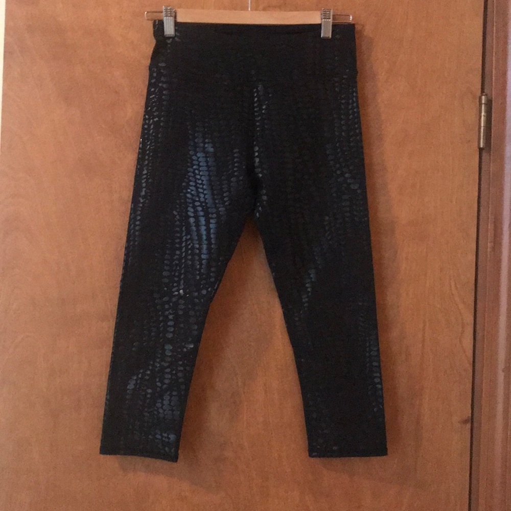 Fabletics capris with pattern